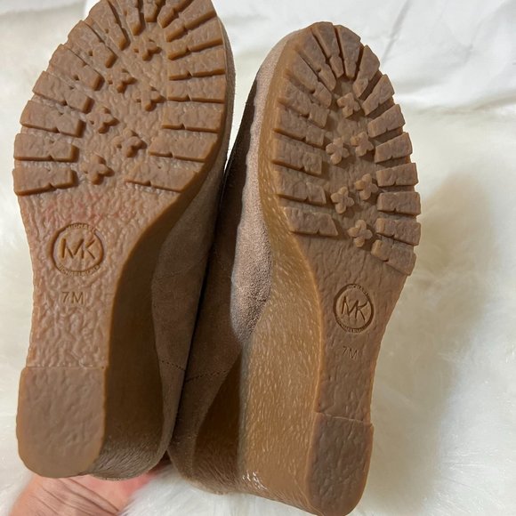 Michael Kors Tan Suede Rory Wedge Bootie, Size 7 - Picture 6 of 14